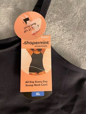 Shapermint Black Scoop Neck Cami - Essentials